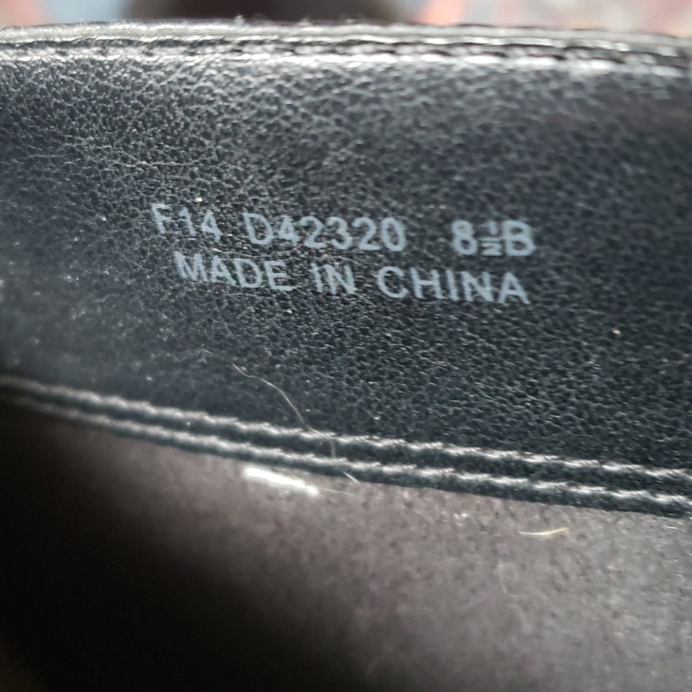 Cole Haan  Dorian black leather size 8.5 B - Picture 3 of 4